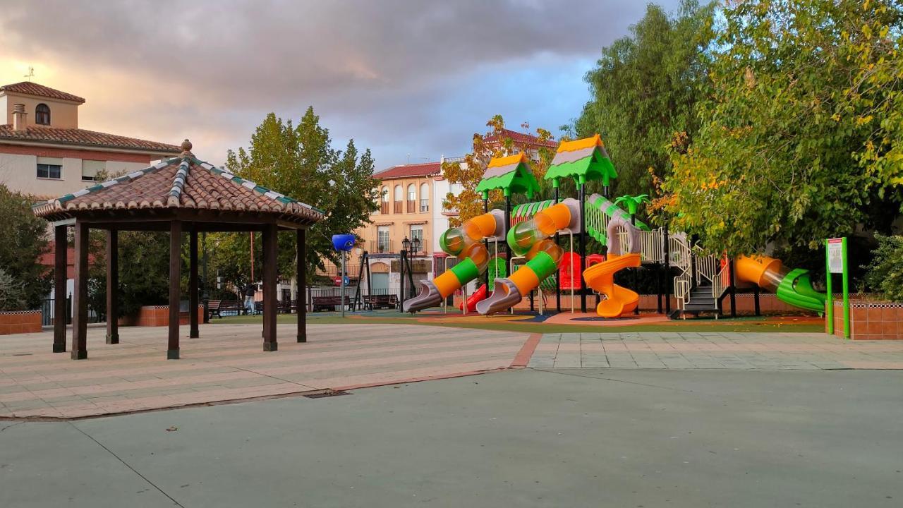 Amplio Apartamento Familiar De 3 Dormitorios En La Zubia Granada A Un Paso De La Alhambra Y Sierra Nevada Εξωτερικό φωτογραφία