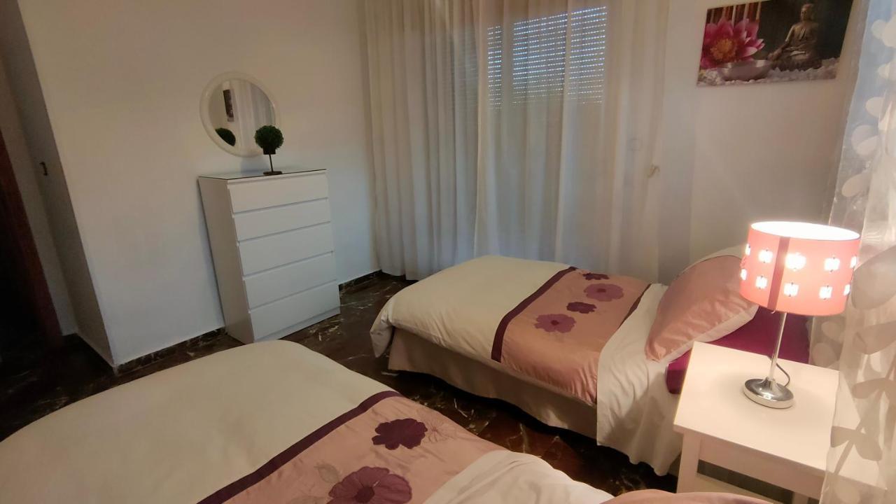 Amplio Apartamento Familiar De 3 Dormitorios En La Zubia Granada A Un Paso De La Alhambra Y Sierra Nevada Εξωτερικό φωτογραφία